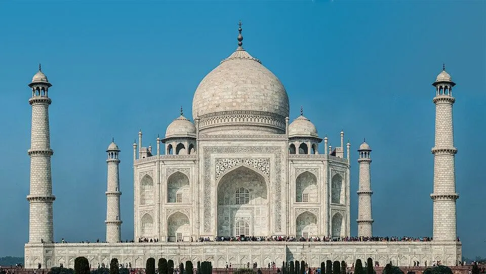 india hero2.png